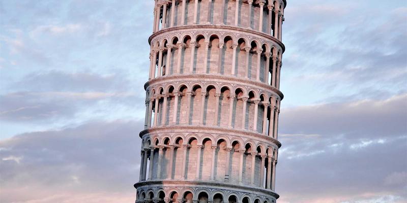 从束缚到解放：潮流穿搭中的身体政治与工业风时尚的颠覆