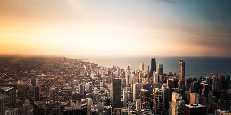 工业风时尚搭配指南：从Y2K到哥特复兴，解码社交媒体驱动的复古轮回