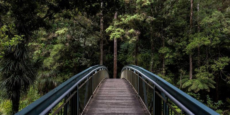 工业风时尚新纪元：智能穿戴设备如何颠覆传统服饰搭配