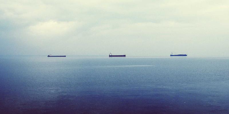 新中式穿搭美学：解锁传统服饰元素在现代日常着装的融合之道