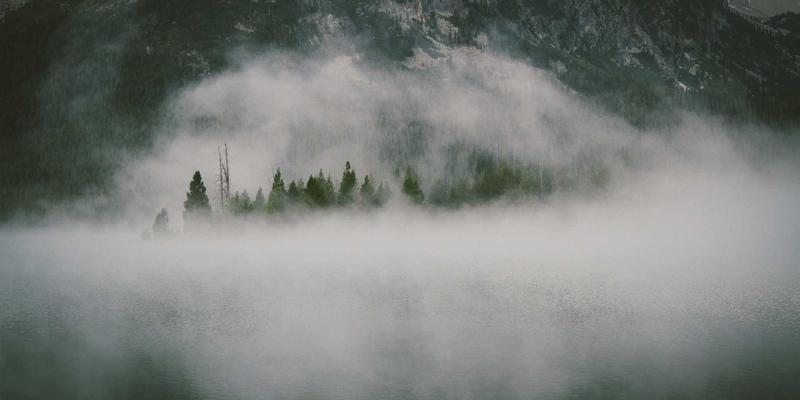 穿搭新纪元：揭秘虚拟试衣、AR购物与沉浸式体验如何重塑时尚潮流